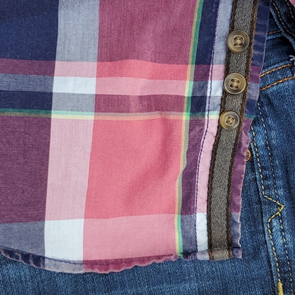 Button-down pink and blue plaid long sleeves size medium - Picture 10 of 10